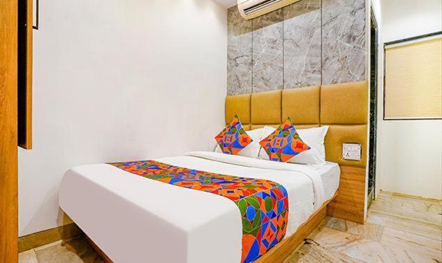 Hotel New Deepak Mumbai Luaran gambar